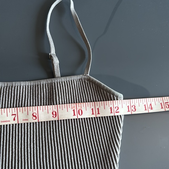 Babaton Sculpt Knit Cami Cropped Top - Picture 8 of 10